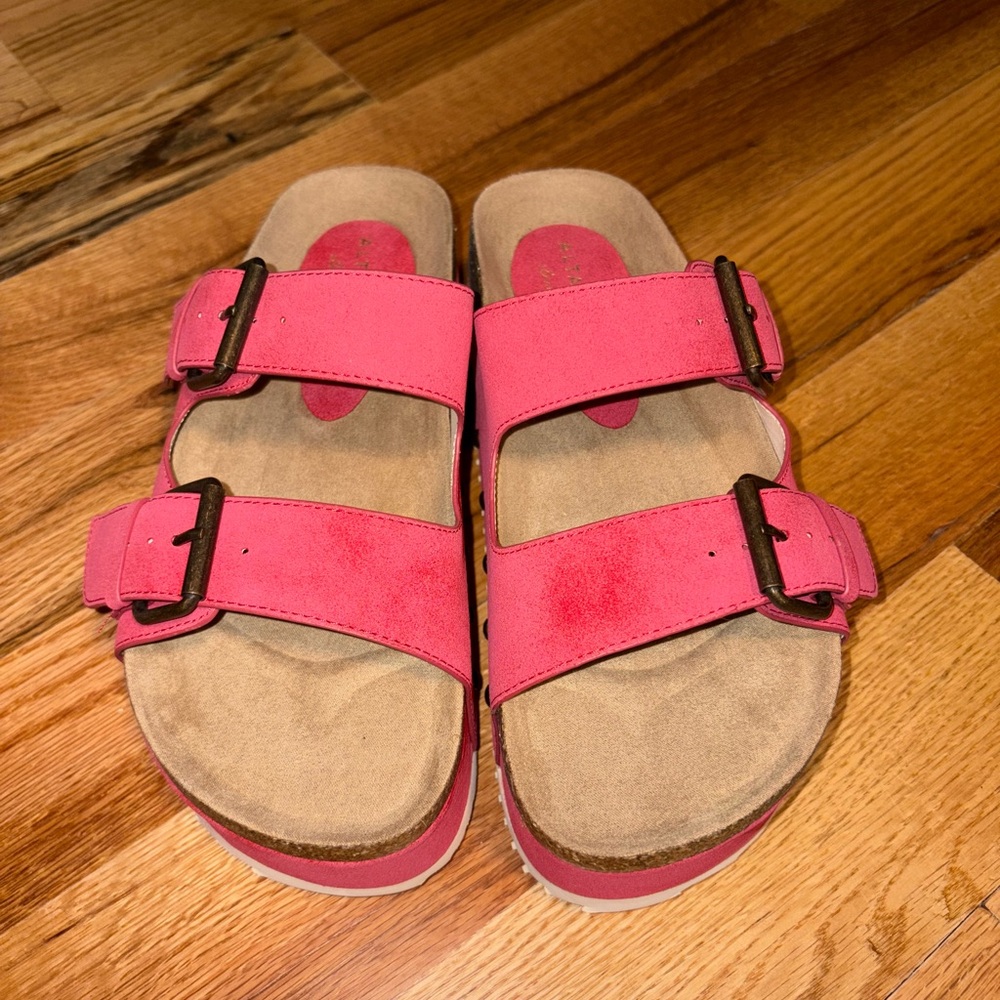 Platform sandals